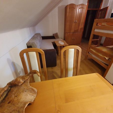 تسركنيتسا Miskar Rooms الغرفة الصورة