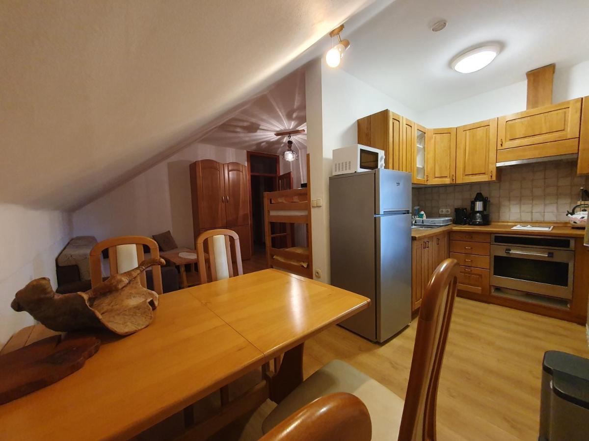 تسركنيتسا Miskar Rooms الغرفة الصورة