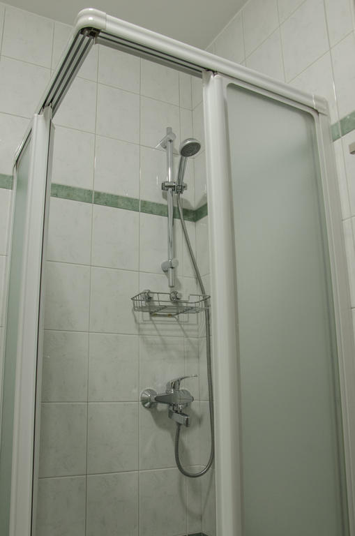 تسركنيتسا Miskar Rooms الغرفة الصورة