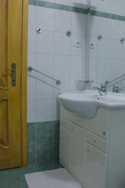 تسركنيتسا Miskar Rooms الغرفة الصورة